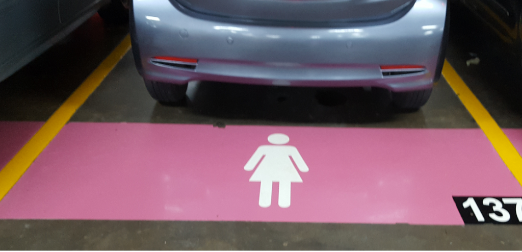 women-parking-kpm